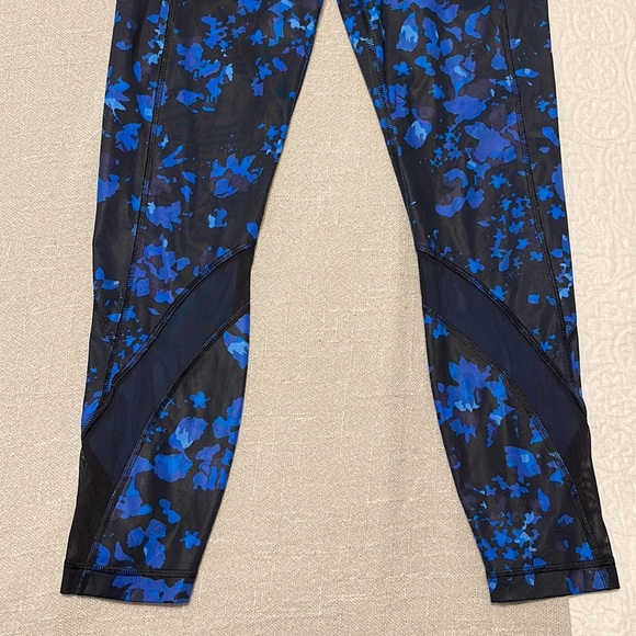 Lululemon leggings - Picture 4 of 5